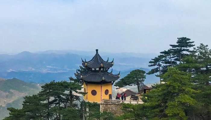 西岳指的是什么山