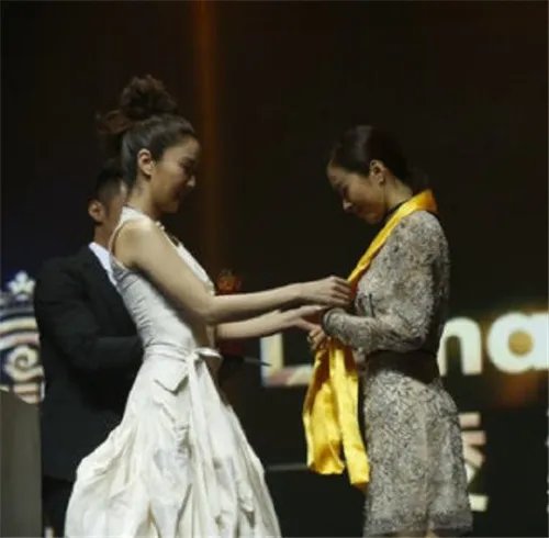 江一燕薛凯琪事件到底怎么回事 薛凯琪骂江一燕不要脸是真的吗