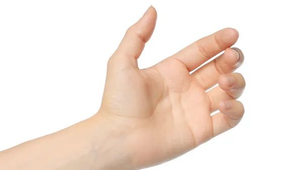 指甲半月痕怎么补回来