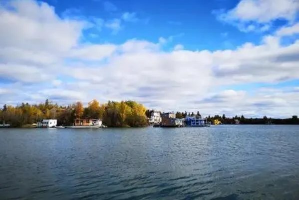 世界最深的十大湖泊,圣马丁湖上榜,第一列为世界自然遗产