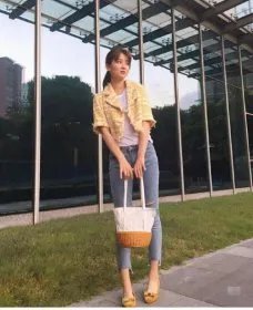 乔欣家里到底干什么的 父母开公司家境富裕