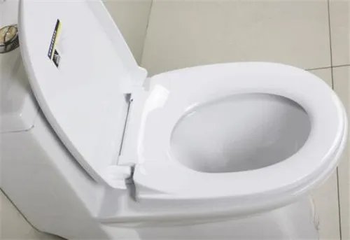 怎样更换马桶盖