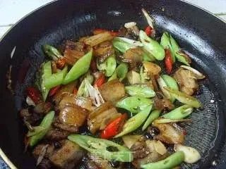 【湘菜】：农家小炒肉