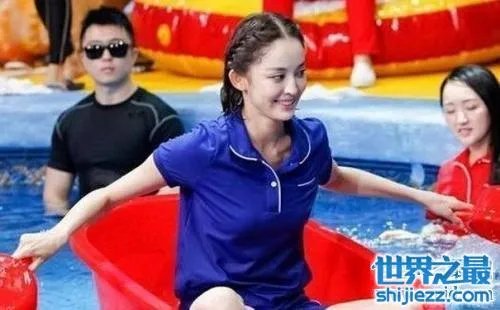 古力娜扎整容前后照片，变化之大让人惊呆 