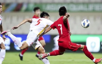 武磊当选国足3-2越南全场最佳,他的表现是否可以担得起亚洲球王的称号?