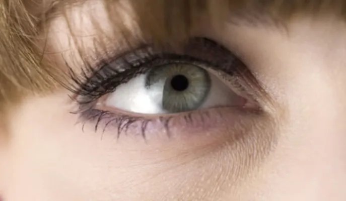 割双眼皮好还是埋线好