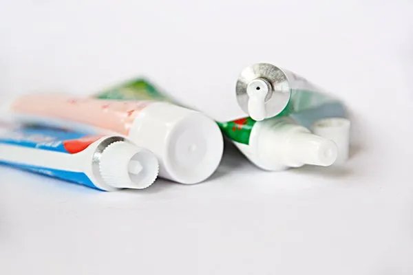 达克罗宁软膏一般多少钱