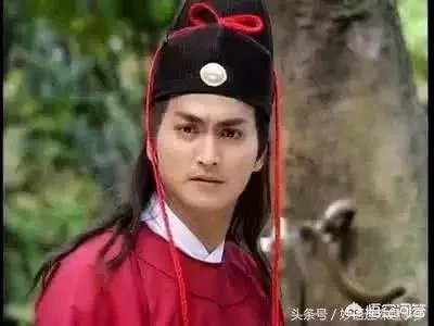 何家劲一生中演过多少部电视剧？