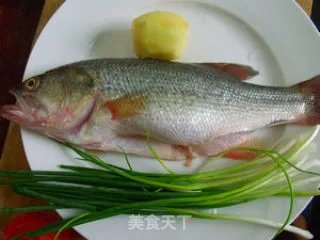 清蒸鲈鱼