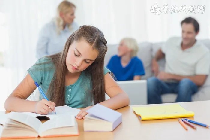 泳帽怎么戴好看