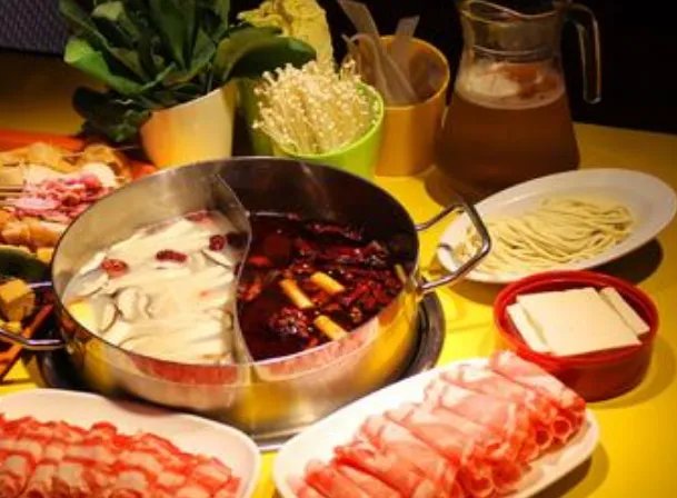 网友初次约会点2万多火锅,有没有造成餐饮浪费?