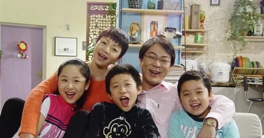 为什么《家有儿女》后来换了小雪的扮演者？