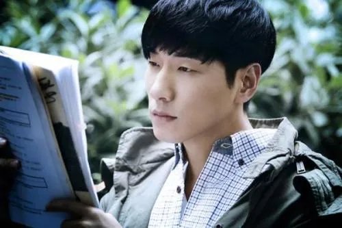 张亮的模特之路是怎样的？