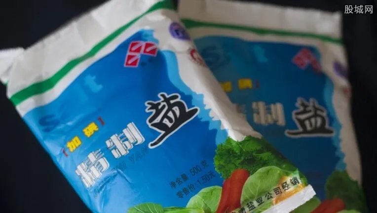 买盐过期状告超市 男子获赔千元背后真相曝光