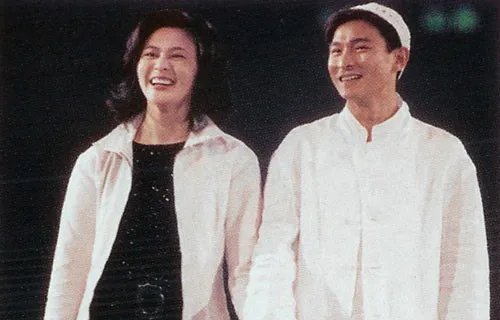 刘德华关之琳吻戏尺度颇大 刘天王魅力不减依然受追捧