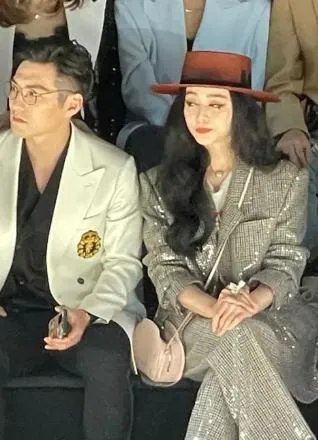 范冰冰素颜出油发汗,整个人就是大妈,对此你怎么看?