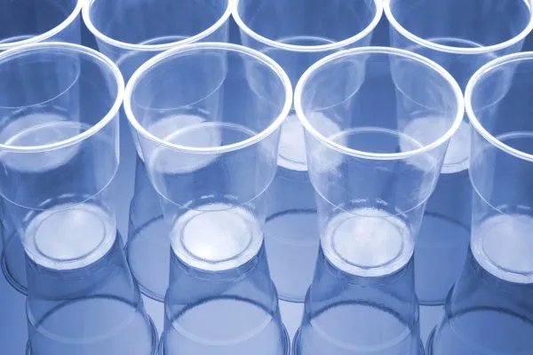 pp塑料杯装100度开水会有毒吗