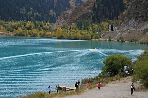 世界最深的十大湖泊,圣马丁湖上榜,第一列为世界自然遗产