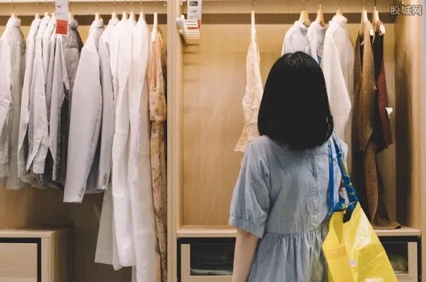 长春现共享衣橱 具体是怎么收费的？