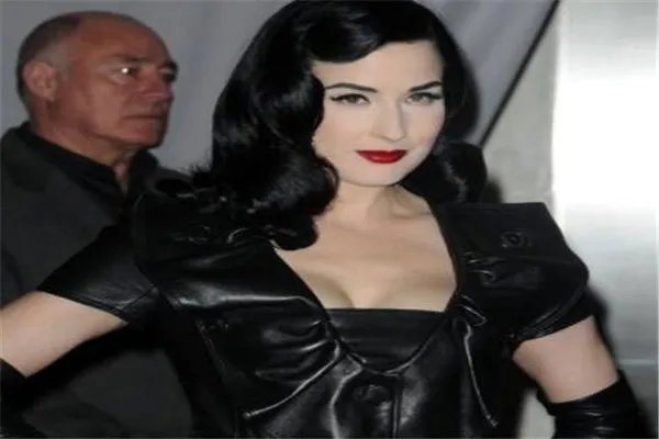 世界十大最漂亮的大胸美女 第七又称性感小猫,看后别喷鼻血