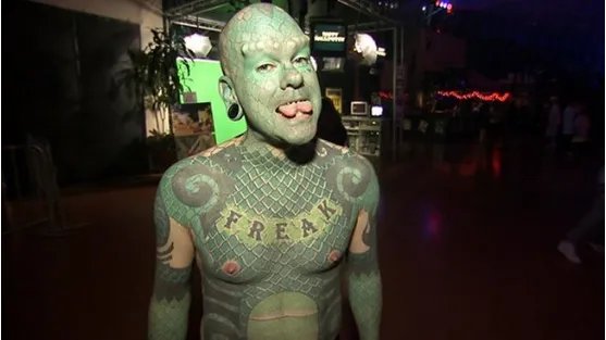 埃里克·斯普拉格为什么整容成蜥蜴人?