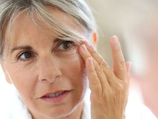 如何去掉眼角纹