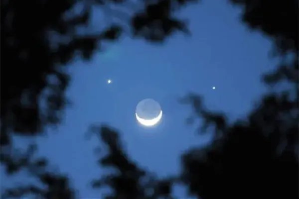 五星伴月今晚起上演 星象有多少种