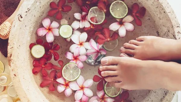 手脚冰冷怎么调理