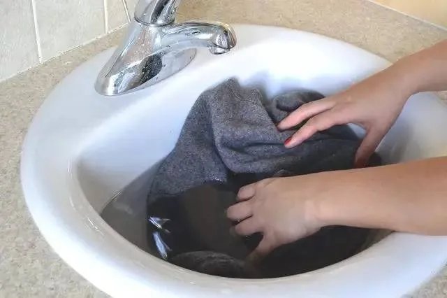 衣服缩水了怎么办？3个小妙招教你迅速还原！