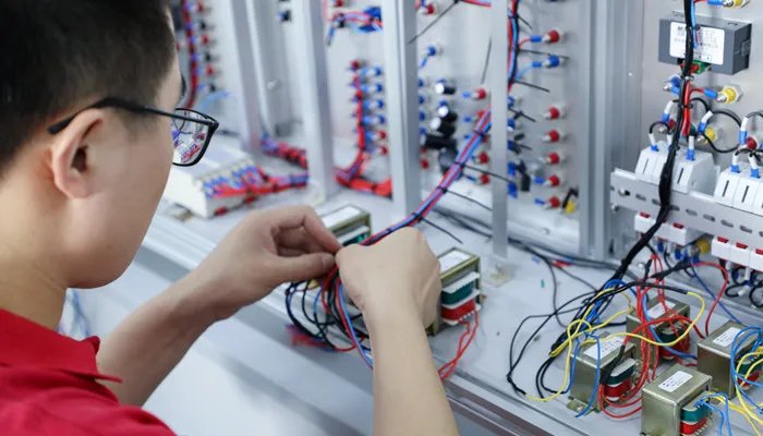 强电是什么意思 强电是指的什么意思