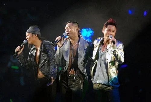 他总是只留下电话号码是什么歌