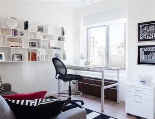 大相框怎么固定在墙上