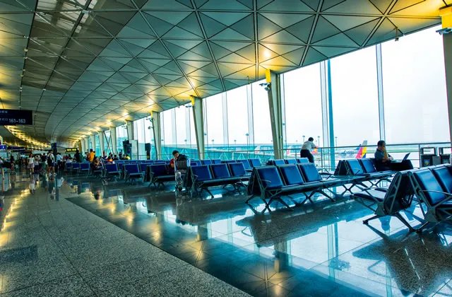 机场候机大厅有哪些便民服务 机场候机厅过夜攻略