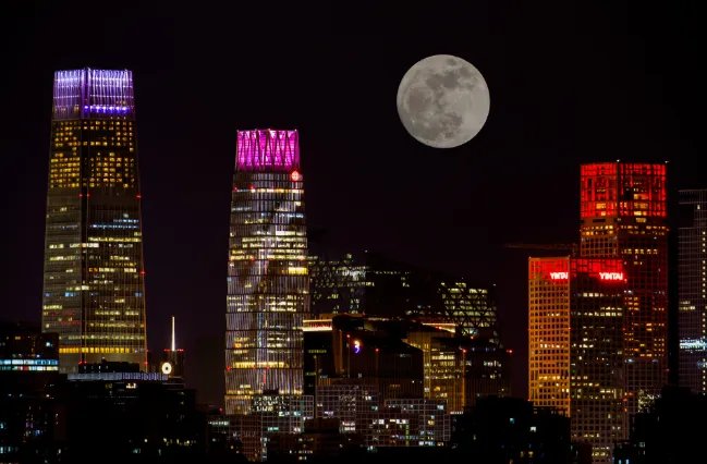 十五的月亮十六圆什么意思 为何十五月亮十六圆