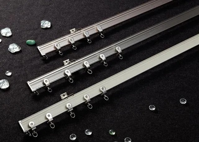 窗帘轨道怎么安装