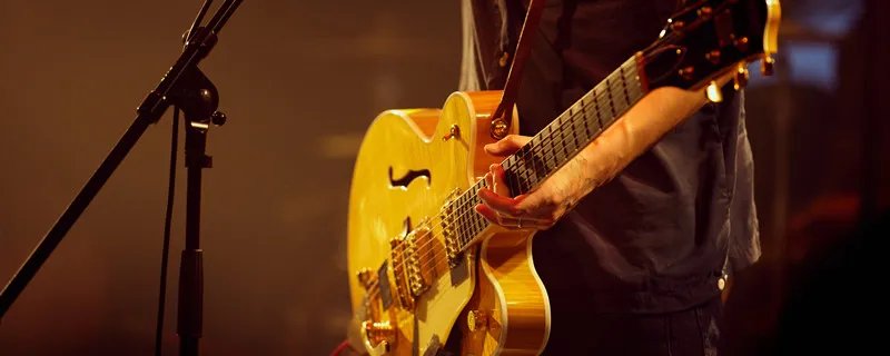 当你从我眼前慢慢走过是什么歌 当你从我眼前慢慢走过是什么歌曲