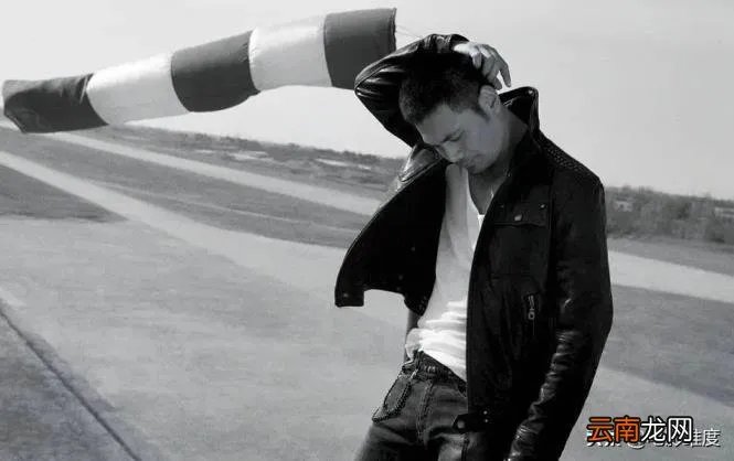 邵兵个人资料简介 邵兵个人资料简介身高属相( 二 )