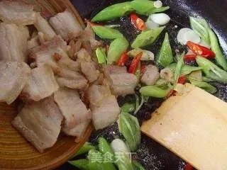 【湘菜】：农家小炒肉