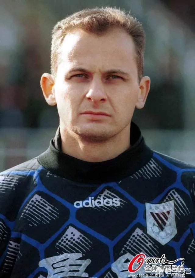 大家觉得迄今为止鲁能最好的门将是谁？