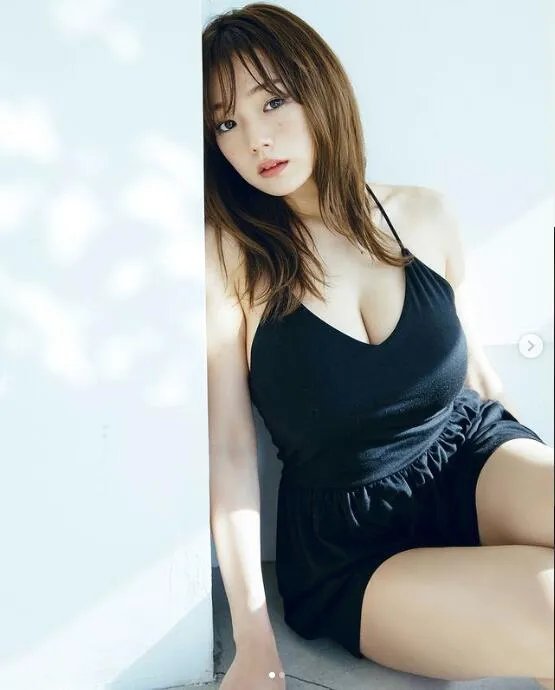 性感倍增!日本头灯女星篠崎爱重返美图:体香四溢!