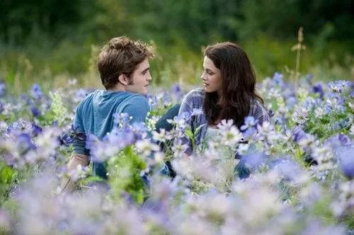 天蝎男喜欢什么样的女人 这五类女生是天蝎男的最爱