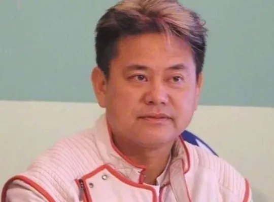 陈百祥女儿是谁，陈百祥陈百强是什么关系