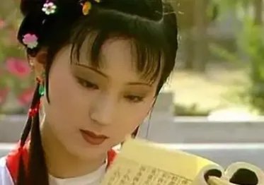 红楼梦中,林黛玉说的“冷月葬花魂”是什么意思?