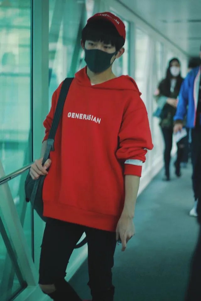 易烊千玺整容了吗？