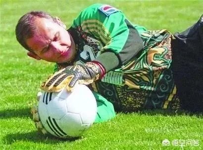 大家觉得迄今为止鲁能最好的门将是谁？