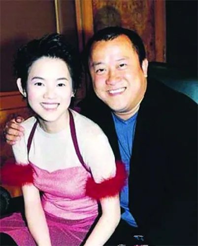 起底曾宝仪妹妹资料及照片 谈及曾志伟：最熟悉的陌生人