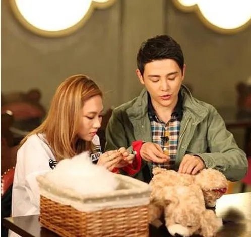 孙坚整容对比超吓人 孙坚王霏霏假戏真做