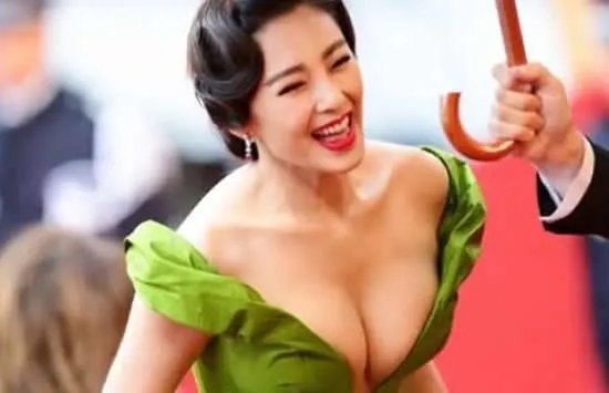 柳岩胸围多大 盘点娱乐圈爆乳女星有哪些