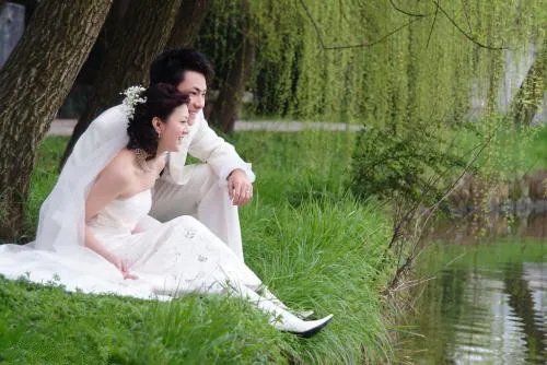 婚纱摄影套餐内容包括哪些 选择婚纱套餐注意事项