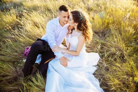 闹新房有什么活动项目 整新郎的招数创意点的有哪些